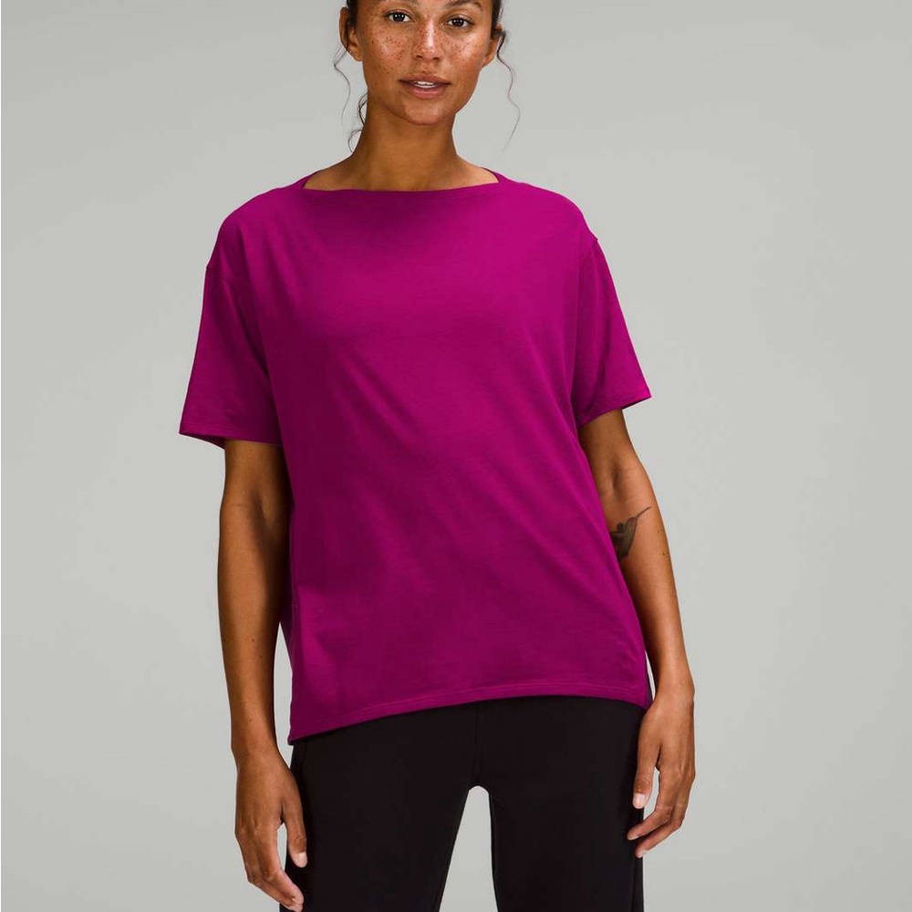 Lululemon Back in Action Short Sleeve Shirt (Magenta Purple)